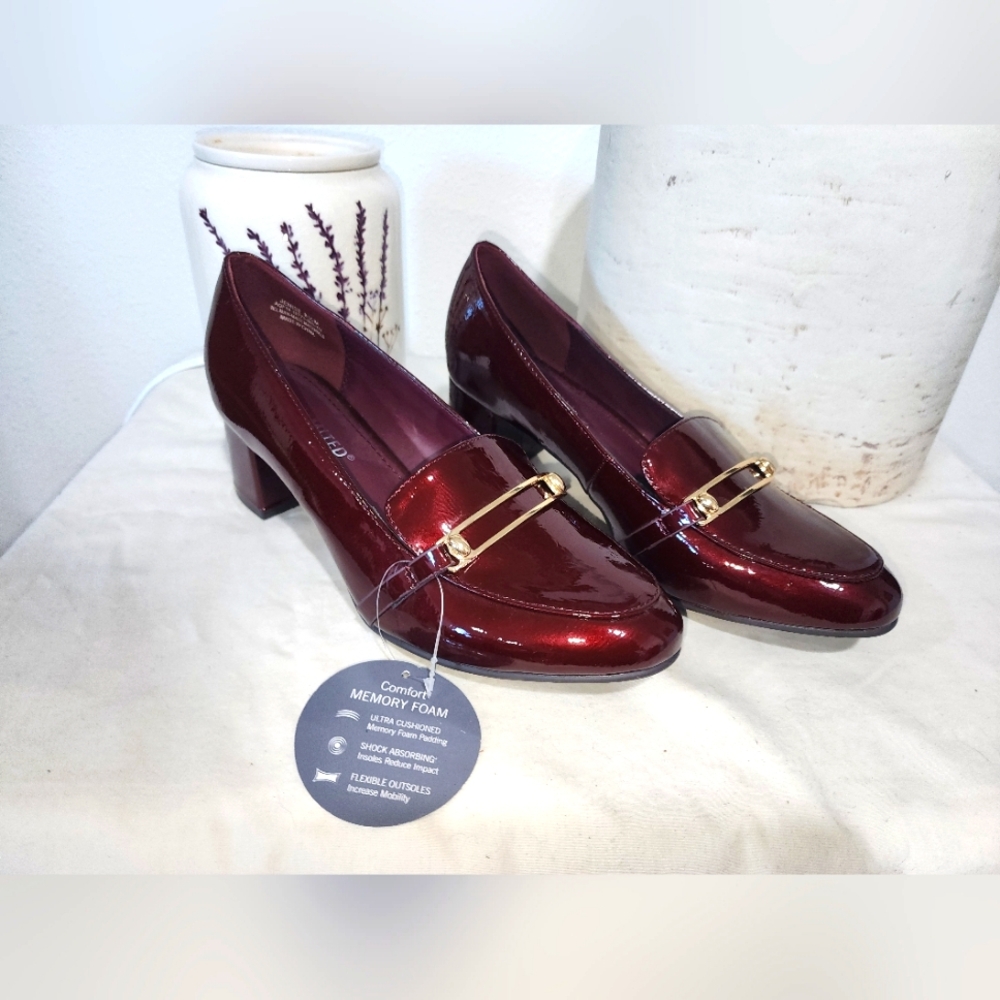 High Heeled Loafers Sz 8.5 M "THE LIMITED" Jenise Maroon Shiny Memory Foam